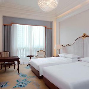 Deluxe Zimmer mit zwei Einzelbetten